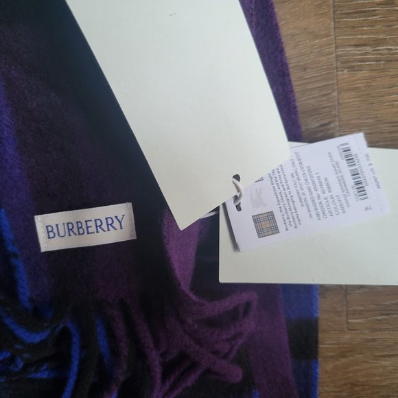 New With Tags Burberry Giant Check Cashmere Scarf for Women In Ribbon Color - Picture 3 of 15